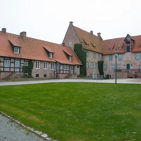 Hausboot Seerose * Bad Bederkesa