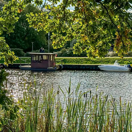 Hausboot Seerose * Bad Bederkesa