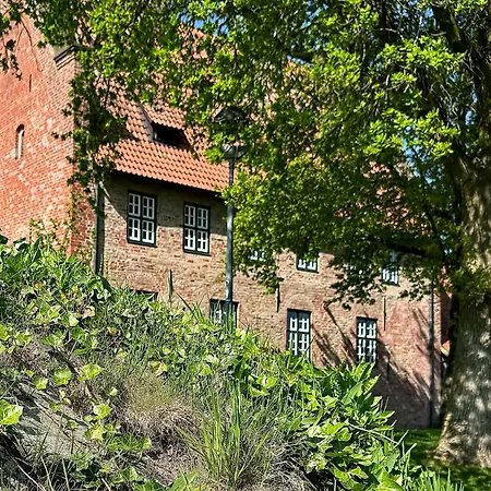 Hausboot Seerose * Bad Bederkesa