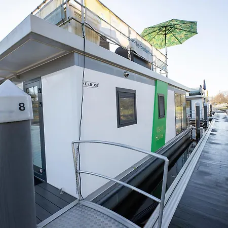 Ferienhaus Hausboot Seerose