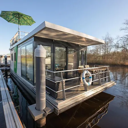 Hausboot Seerose Bad Bederkesa