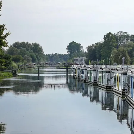 Ferienhaus Hausboot Seerose